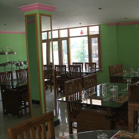 Hotel Ocean Blue Manali Bagian luar foto