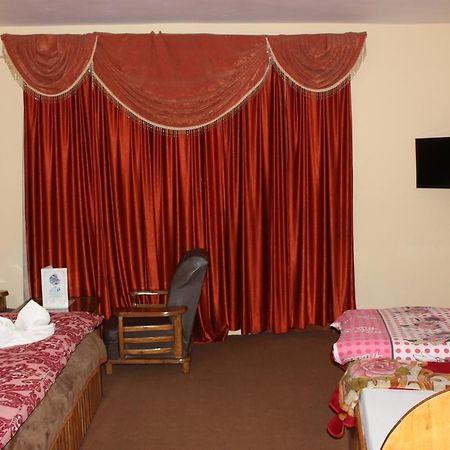 Hotel Ocean Blue Manali Bagian luar foto