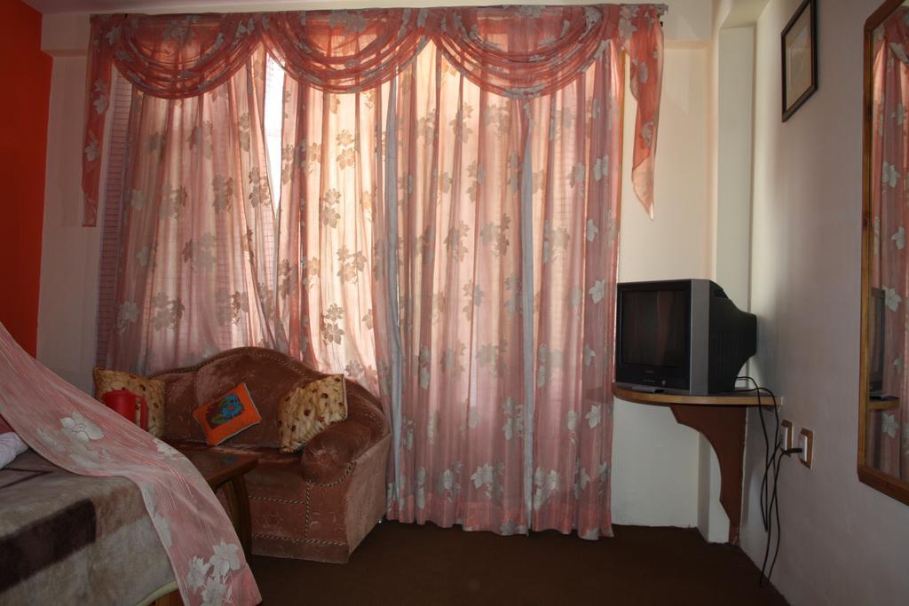Hotel Ocean Blue Manali Bagian luar foto