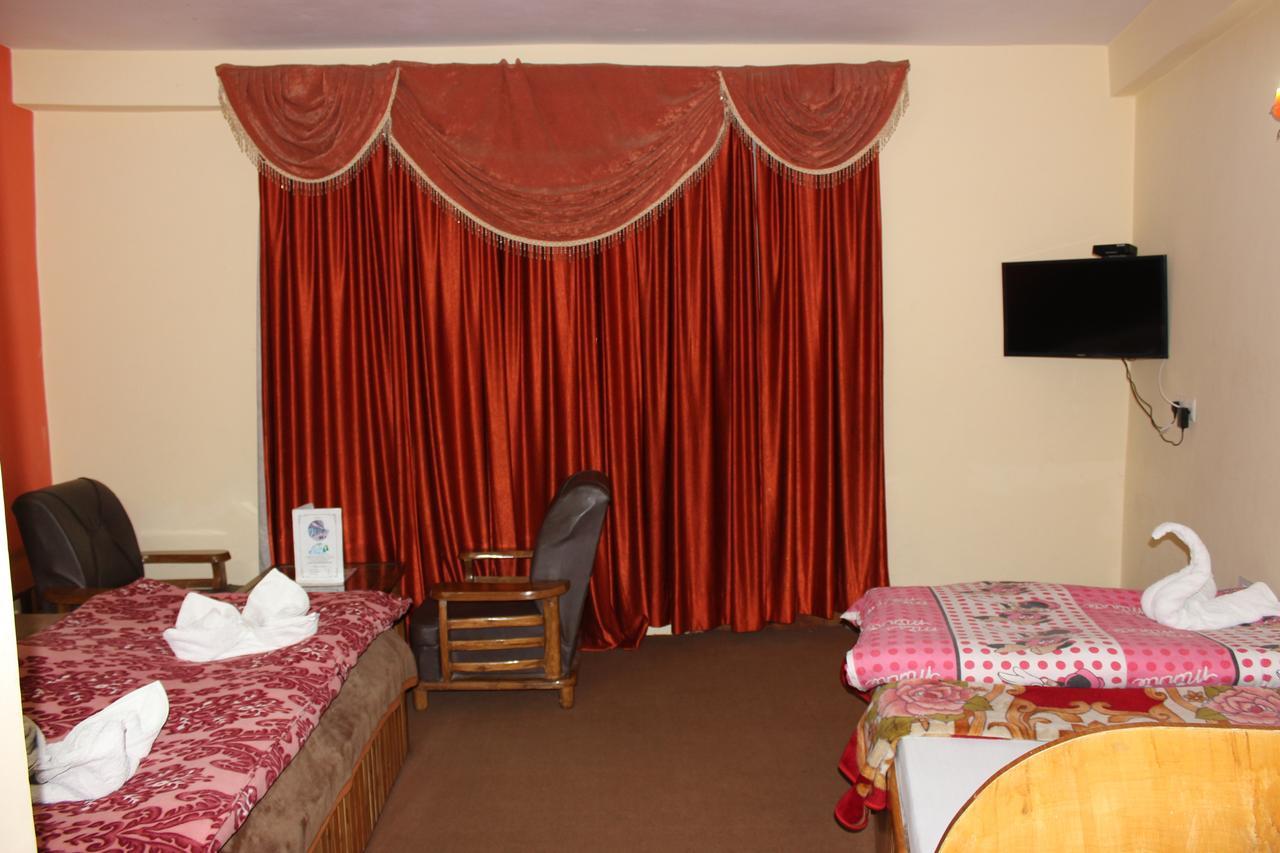 Hotel Ocean Blue Manali Bagian luar foto